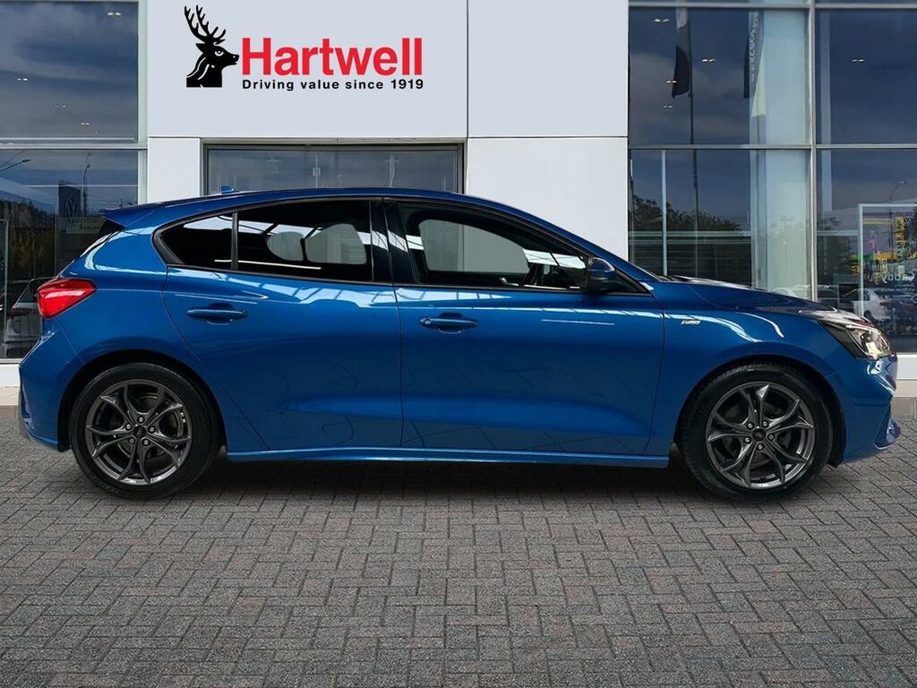 Ford Focus 1.5 St-line X Tdci 119 Bhp White #2