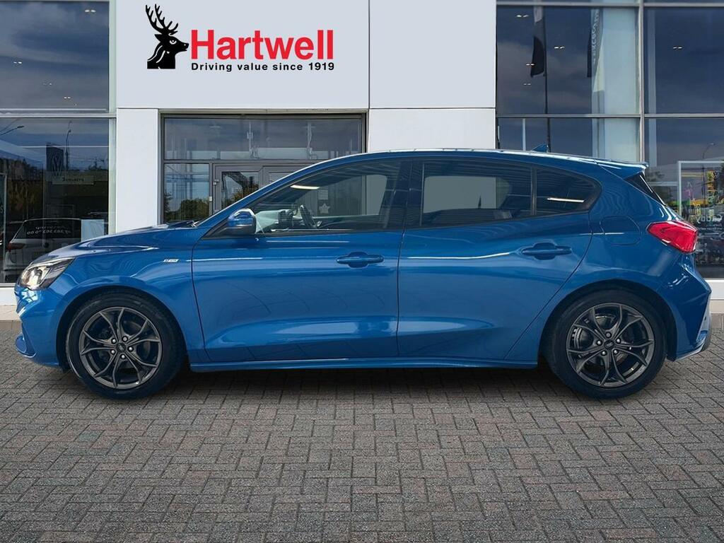 Ford Focus 1.5 St-line X Tdci 119 Bhp White #6