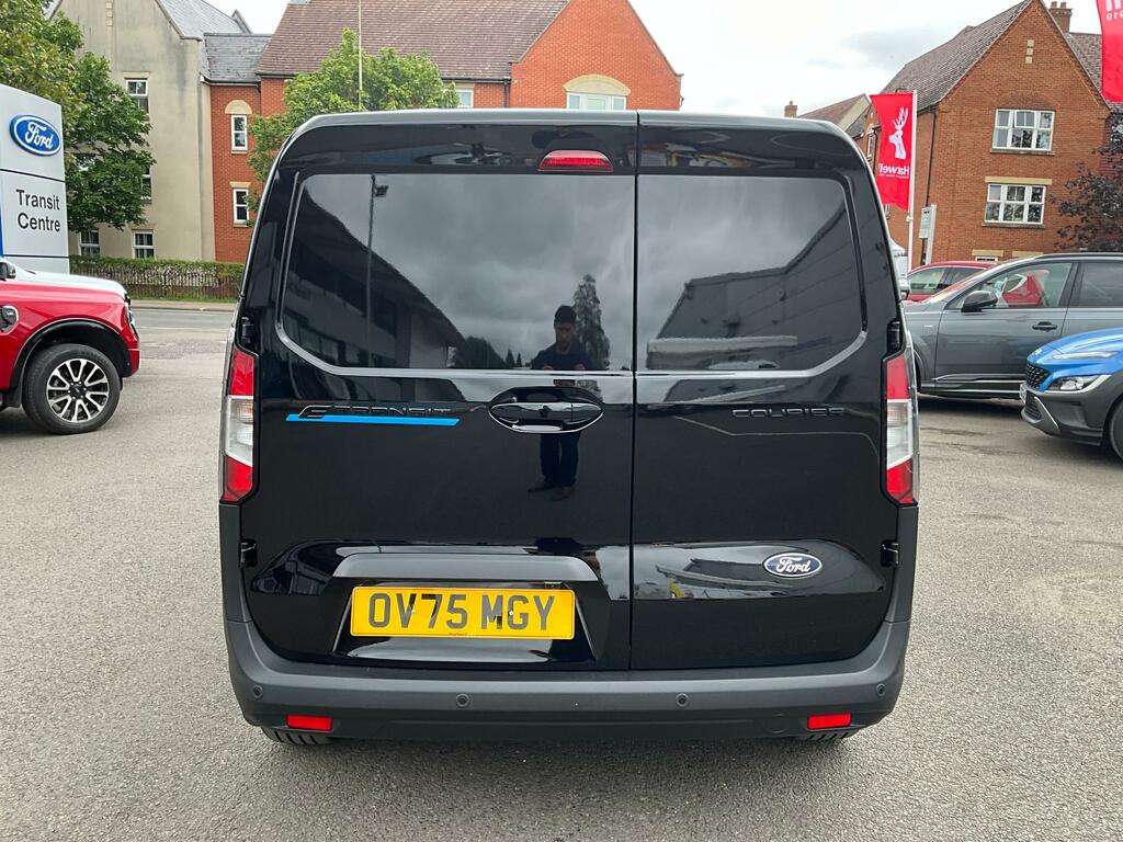 Ford Transit Courier 43Kwh Limited Panel Van Swb 136 Black #4