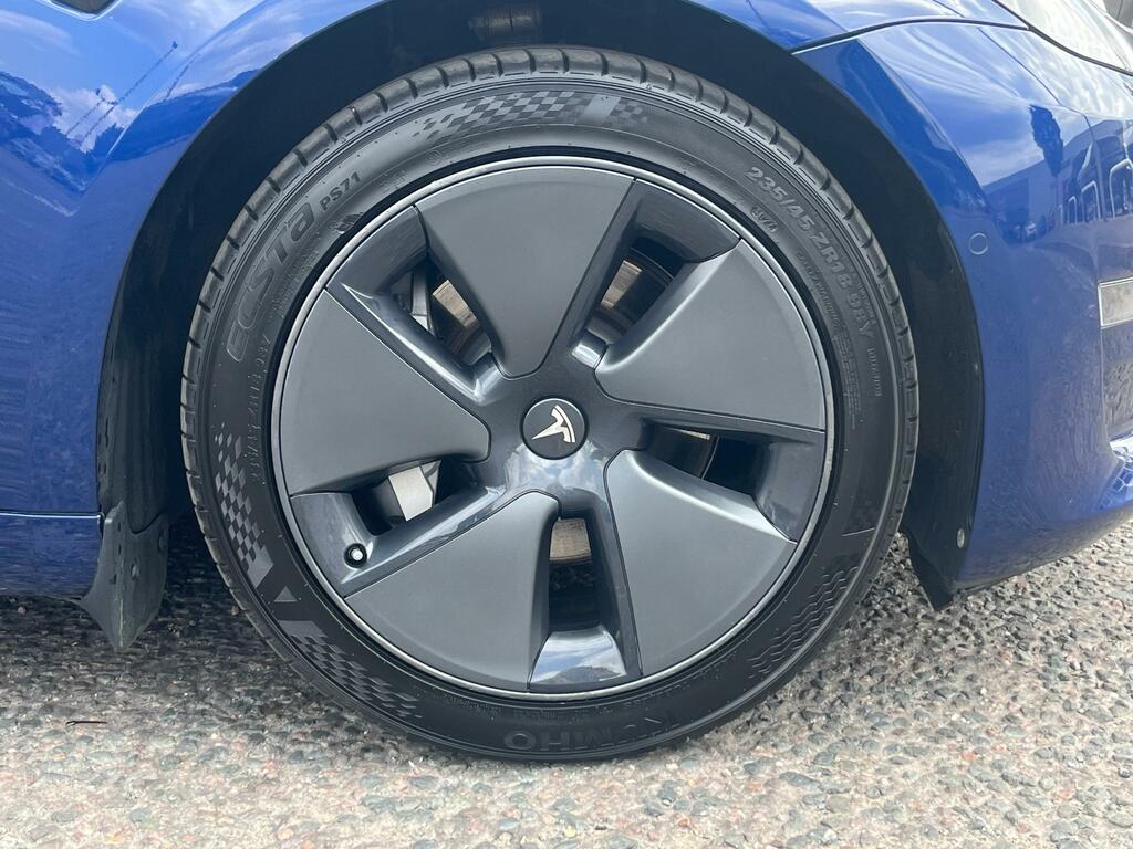 Tesla Model 3 Dual Motor Long Range Saloon 4 White #9