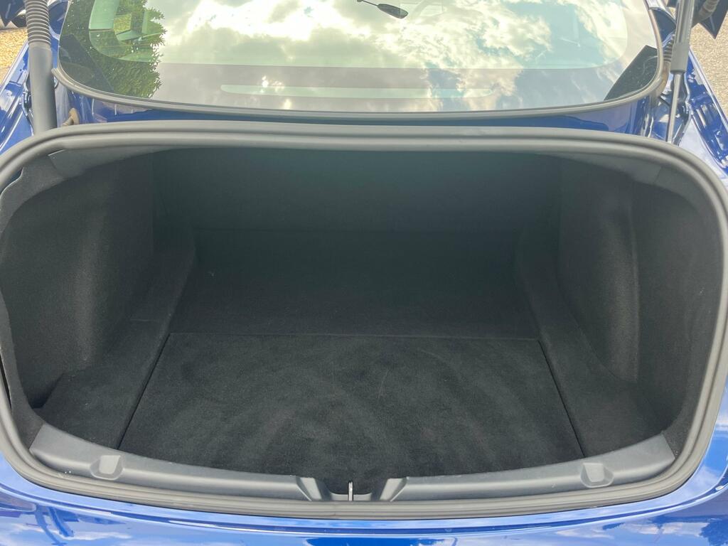Tesla Model 3 Dual Motor Long Range Saloon 4 White #10