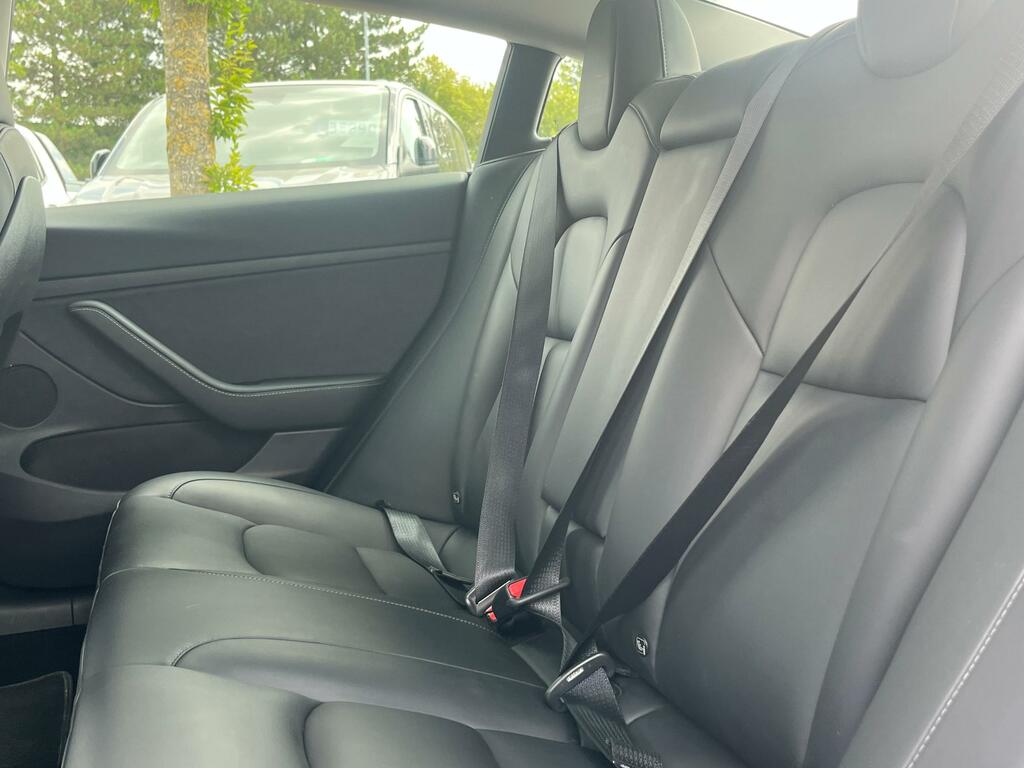 Tesla Model 3 Dual Motor Long Range Saloon 4 White #16
