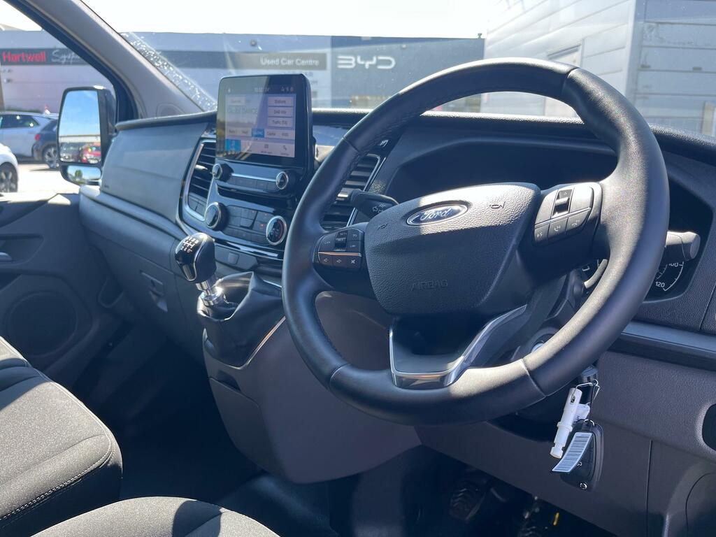 Ford Transit Custom Signature 2.0 Ecoblue 130 Bhp L1 Swb 6 Seat Double Black #36