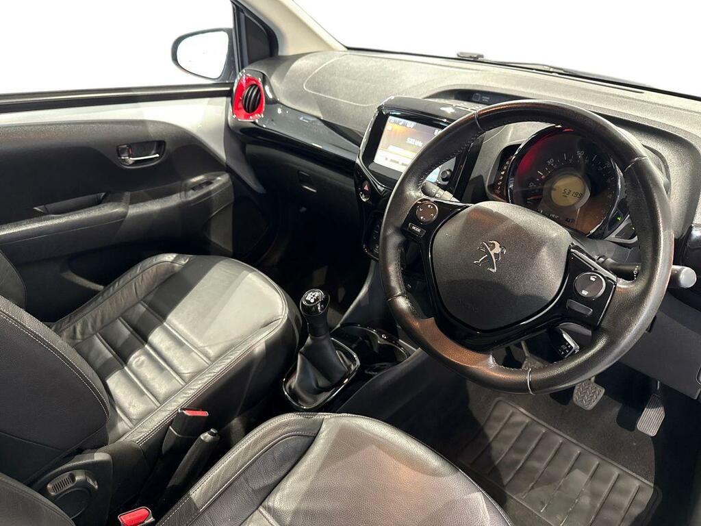 Peugeot 108 1.0 Allure Hatchback White #10