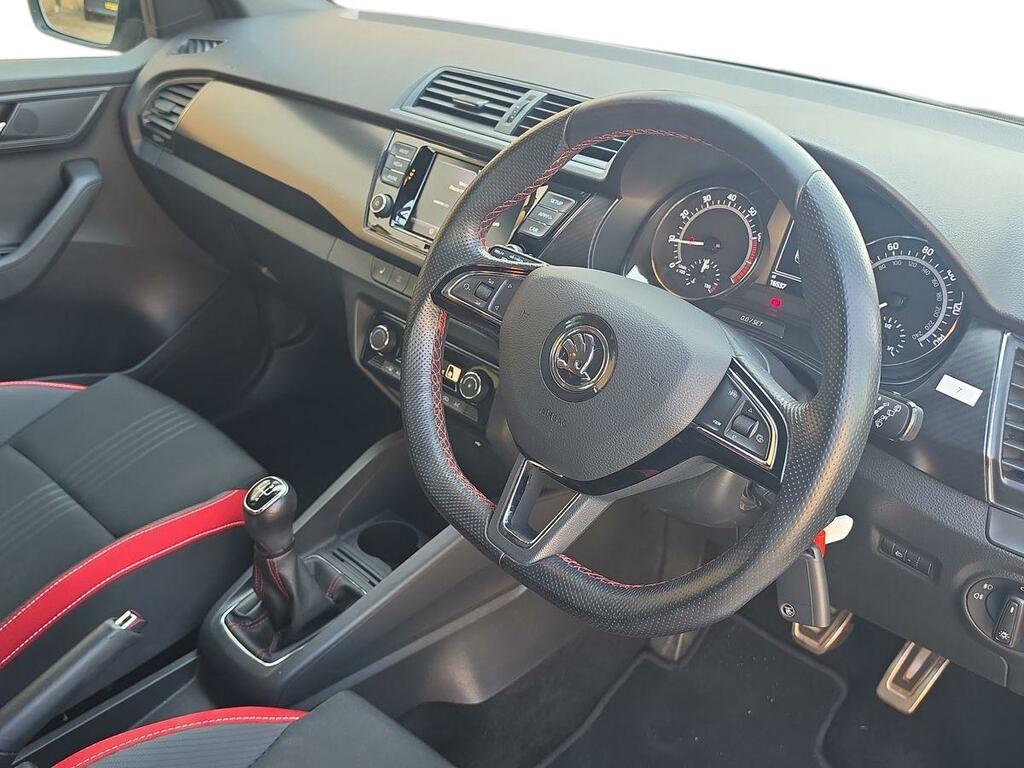 Skoda Fabia 1.0 Tsi Colour Edition Red #10
