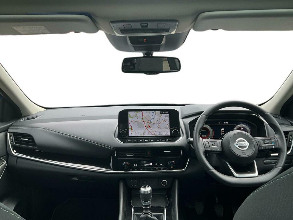 Nissan Qashqai Hatchback White #11