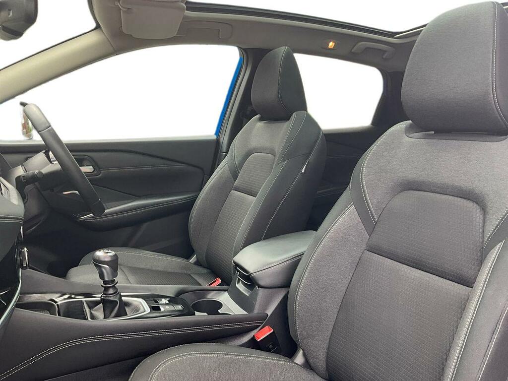 Nissan Qashqai Hatchback White #16