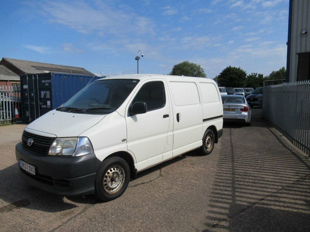 Toyota HiAce 2.5L Null Red #5