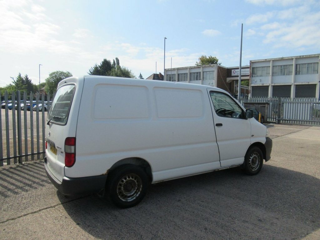Toyota HiAce 2.5L Null Red #3
