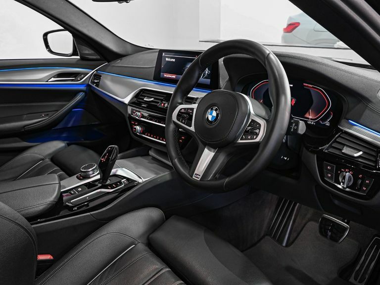 BMW 5 Series 520D Mht M Sport Touring HV70WPP Black #2