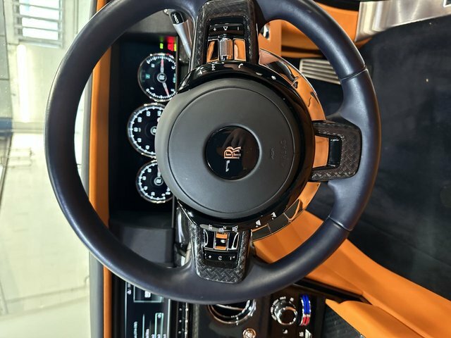 Rolls-Royce Cullinan V12 Silver #27