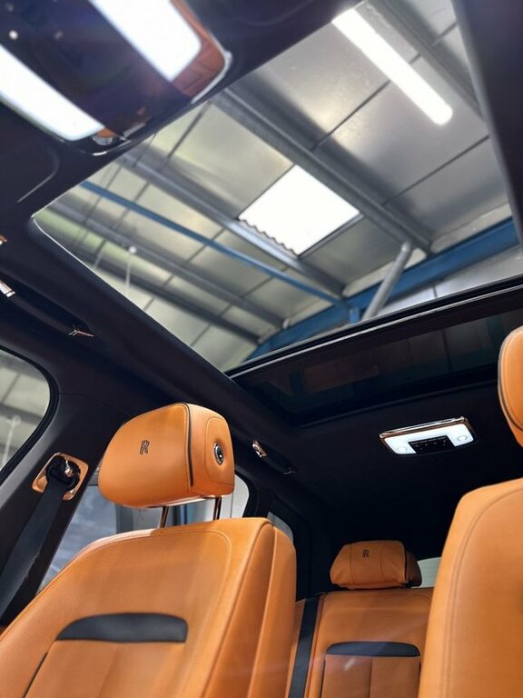Rolls-Royce Cullinan V12 Silver #47