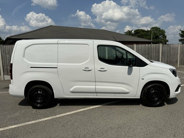 Vauxhall Combo 1.5 Turbo D 2300 Pro Panel Van 6Dr L White #2