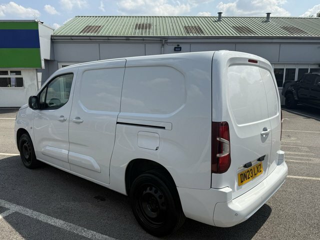 Vauxhall Combo 1.5 Turbo D 2300 Pro Panel Van 6Dr L White #5
