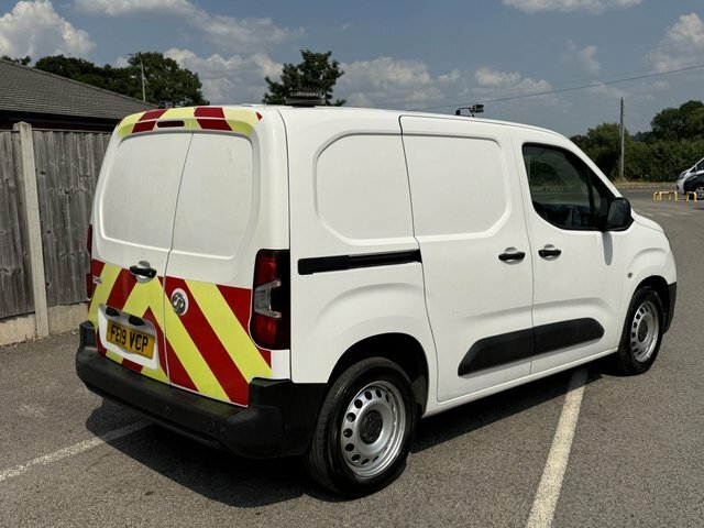 Vauxhall Combo 1.6 Turbo D 2300 Edition Panel Van Manu White #3