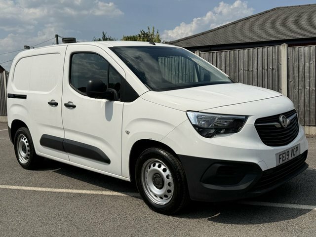 Vauxhall Combo 1.6 Turbo D 2300 Edition Panel Van Manu White