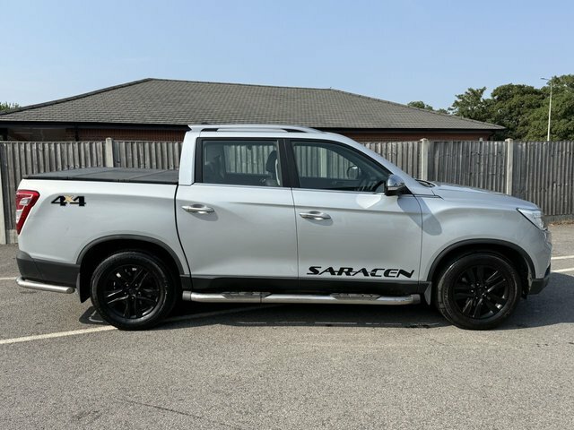 SsangYong Musso 2.2D Saracen Pickup Double Cab 4Wd Silver #2