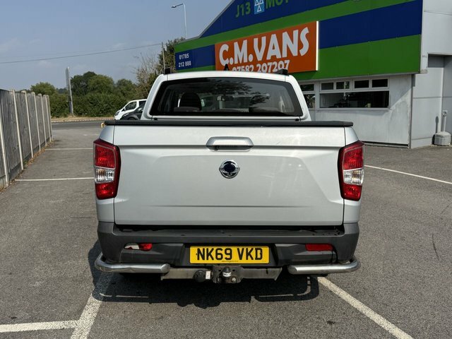 SsangYong Musso 2.2D Saracen Pickup Double Cab 4Wd Silver #4