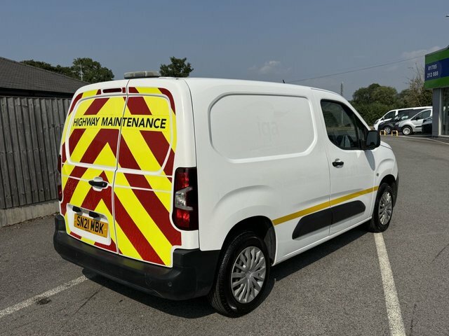 Citroen Berlingo 1.5 Bluehdi 650 Enterprise M Panel Van SN21MBK White #3