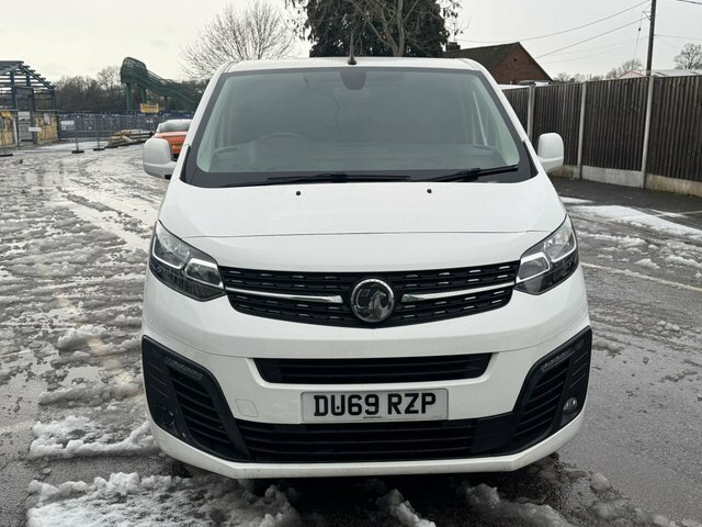 Vauxhall Vivaro 1.5 Turbo D 2900 Sportive Panel Van Man White #6