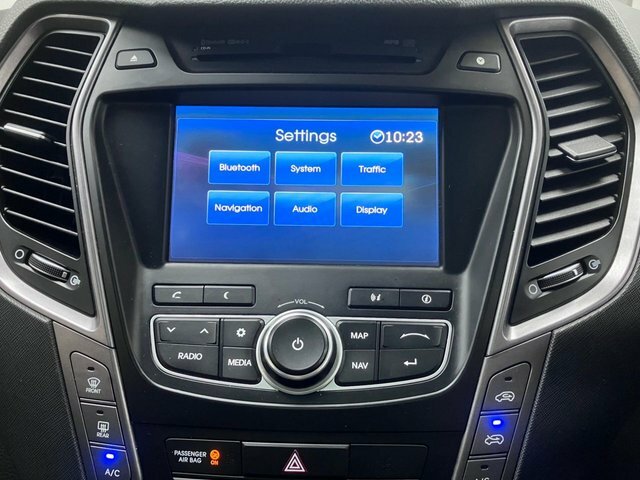 Hyundai Santa Fe 2.2 Crdi Style 5 Seats -Full Service History White #39