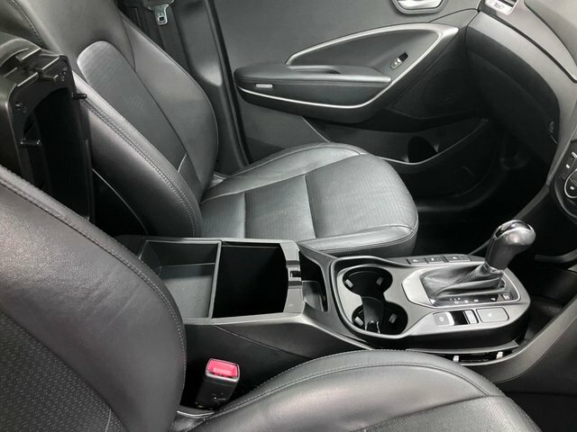 Hyundai Santa Fe 2.2 Crdi Style 5 Seats -Full Service History White #29