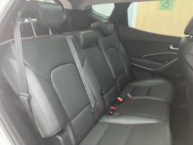 Hyundai Santa Fe 2.2 Crdi Style 5 Seats -Full Service History White #64