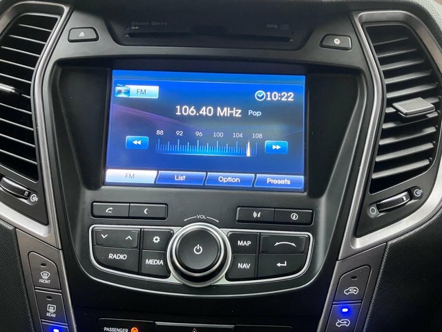 Hyundai Santa Fe 2.2 Crdi Style 5 Seats -Full Service History White #41