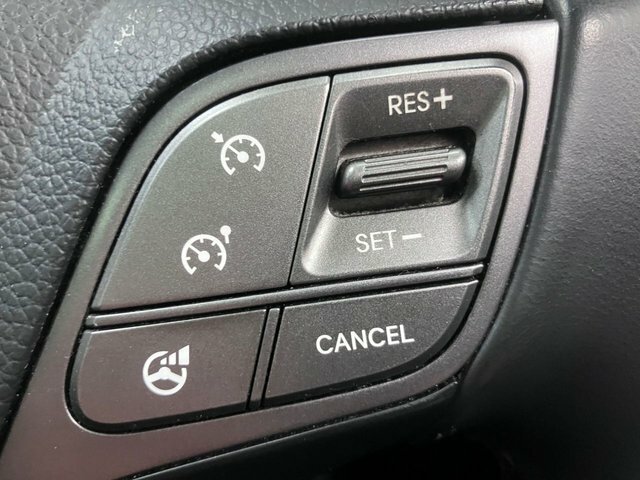 Hyundai Santa Fe 2.2 Crdi Style 5 Seats -Full Service History White #43