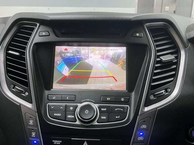 Hyundai Santa Fe 2.2 Crdi Style 5 Seats -Full Service History White #33