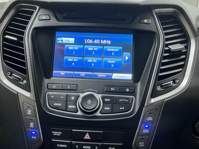 Hyundai Santa Fe 2.2 Crdi Style 5 Seats -Full Service History White #36