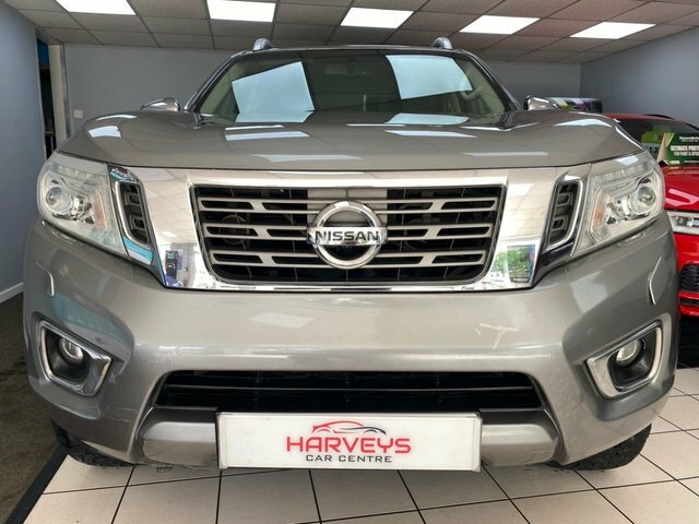 Nissan Navara 2.3 Dci Tekna Pickup Double Cab 4W Grey #3