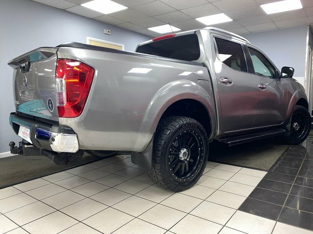 Nissan Navara 2.3 Dci Tekna 4X4 Silver #18
