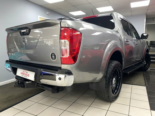 Nissan Navara 2.3 Dci Tekna 4X4 Silver #19