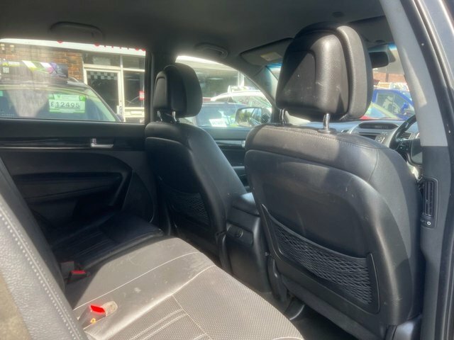 Kia Sorento Suv White #13