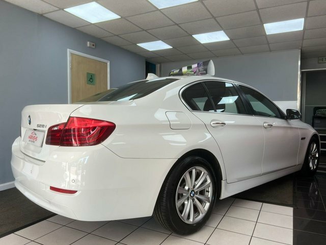 BMW 5 Series 520D Efficientdynamics Black #9
