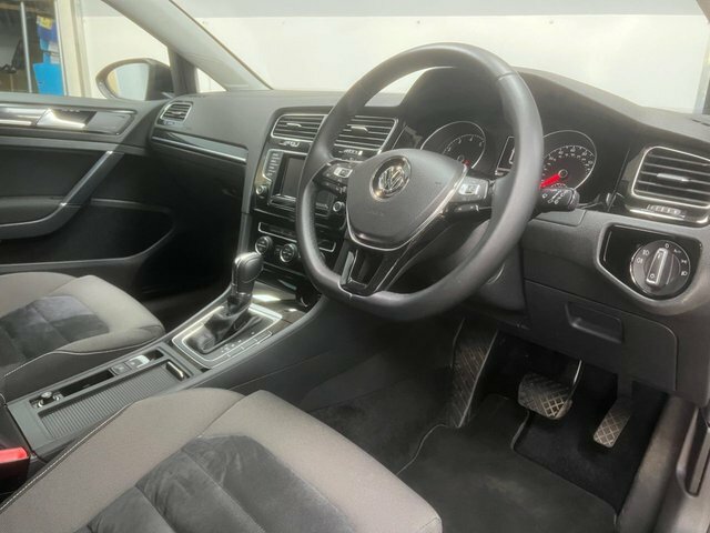 Volkswagen Golf Hatchback 1.6 Tdi Bluemotion Tech S 2013 Grey #11