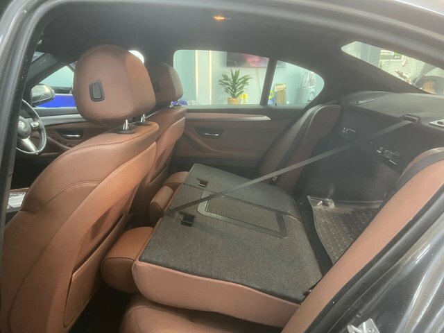 BMW 5 Series  Black #16