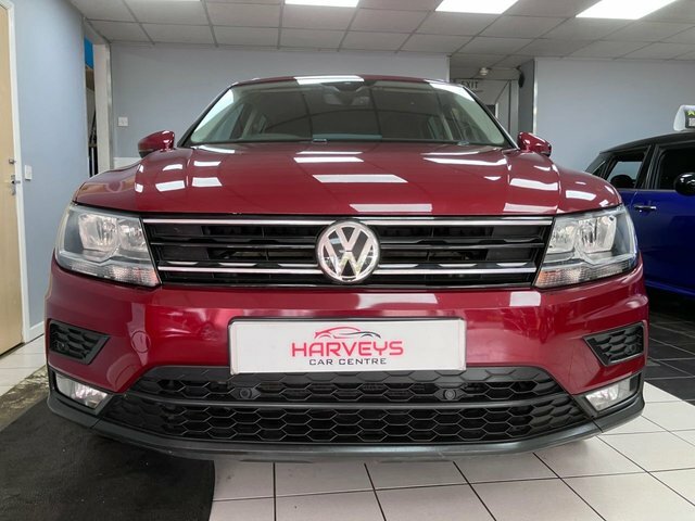 Volkswagen Tiguan 2.0 Tdi Se Navigation Suv Dsg 4Motion E DF17YRR Red #5