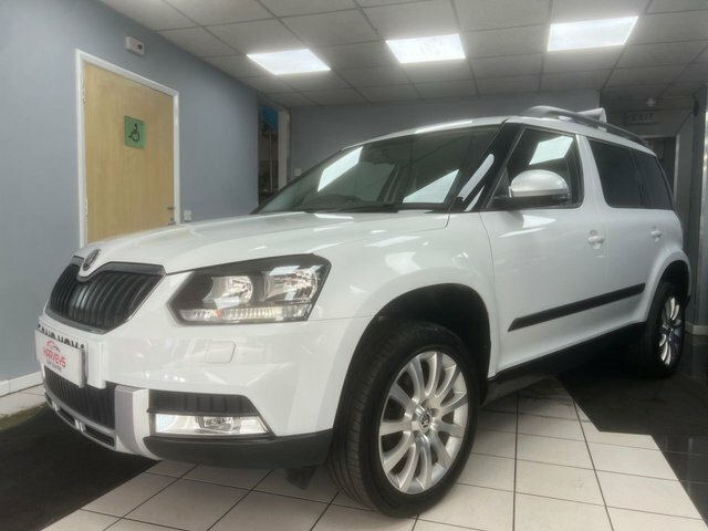 Skoda Yeti 2.0 Tdi Se Business Outdoor 4Wd White #6