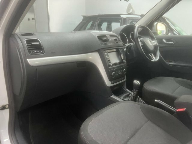 Skoda Yeti 1.2L Se L Green #12