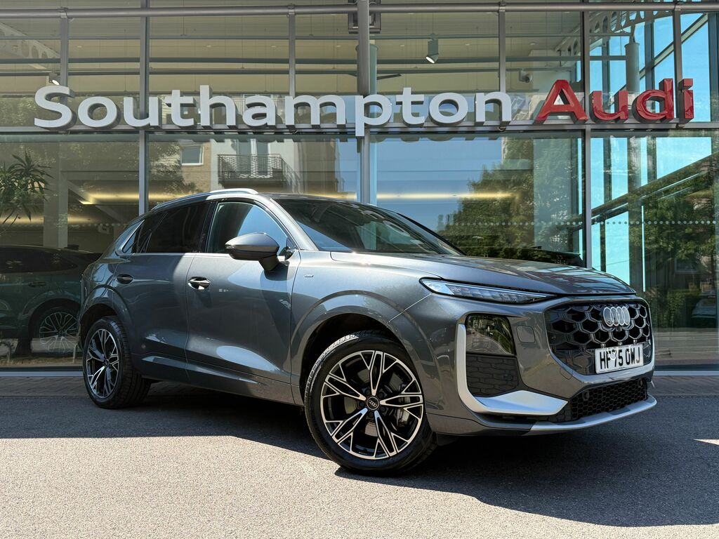 Audi Q3 S Line Black
