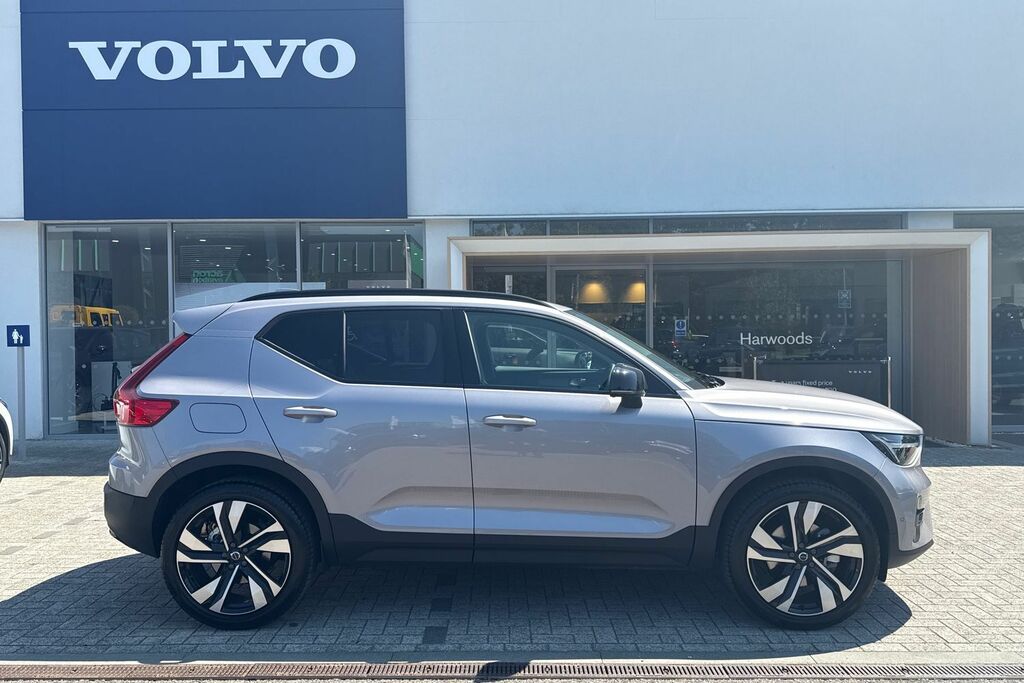 Volvo XC40 Ultra LV26FRN Black #2