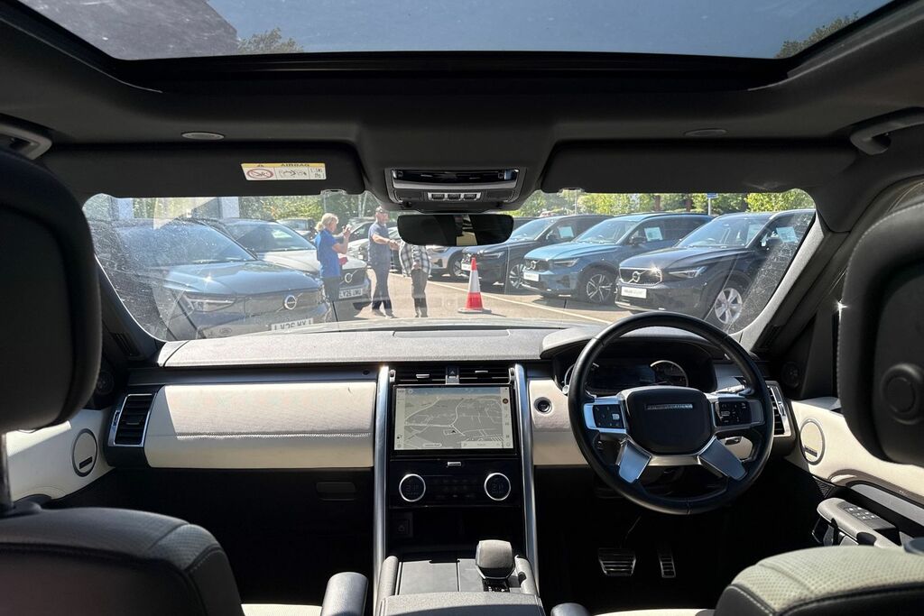 Land Rover Discovery R-dynamic Se ET72PVY Black #2