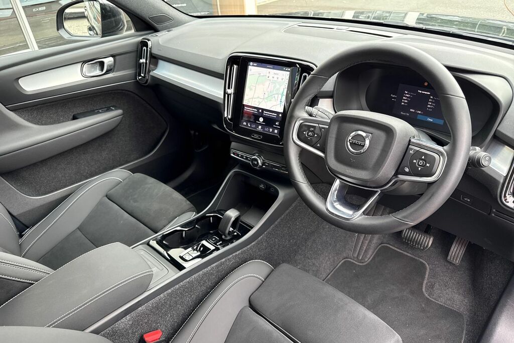 Volvo XC40 Plus HJ26ABO Black #6