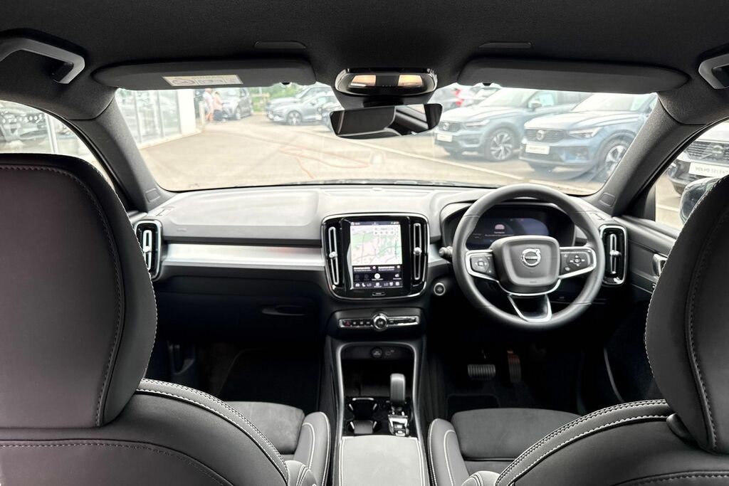 Volvo XC40 Plus HJ26ABO Black #3