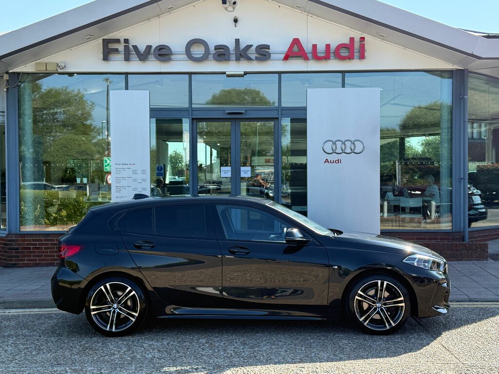 BMW 1 Series M Sport HX72OEE Black #2