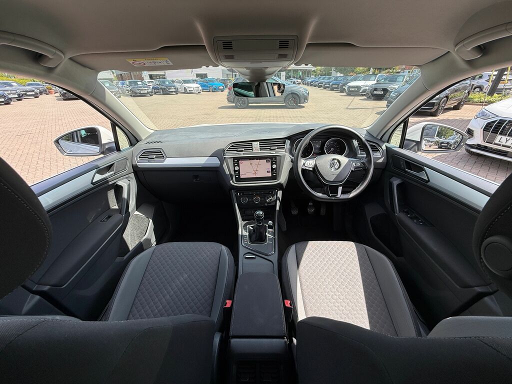 Volkswagen Tiguan Match Black #3