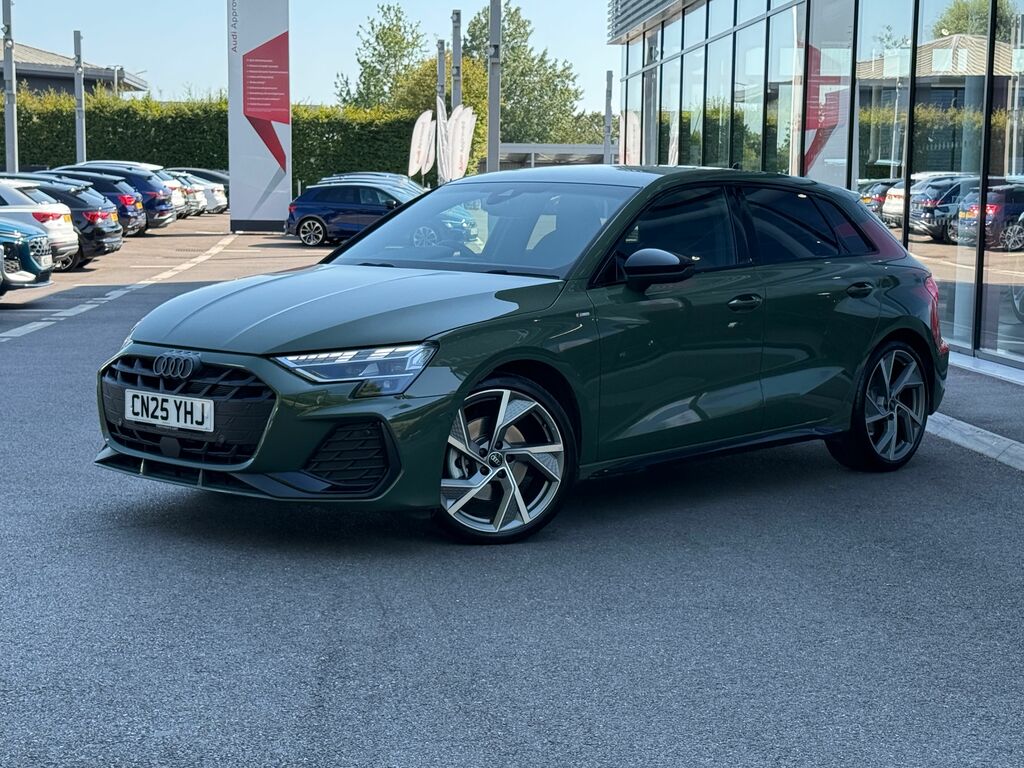 Audi A3 Black Edition CN25YHJ Green #6