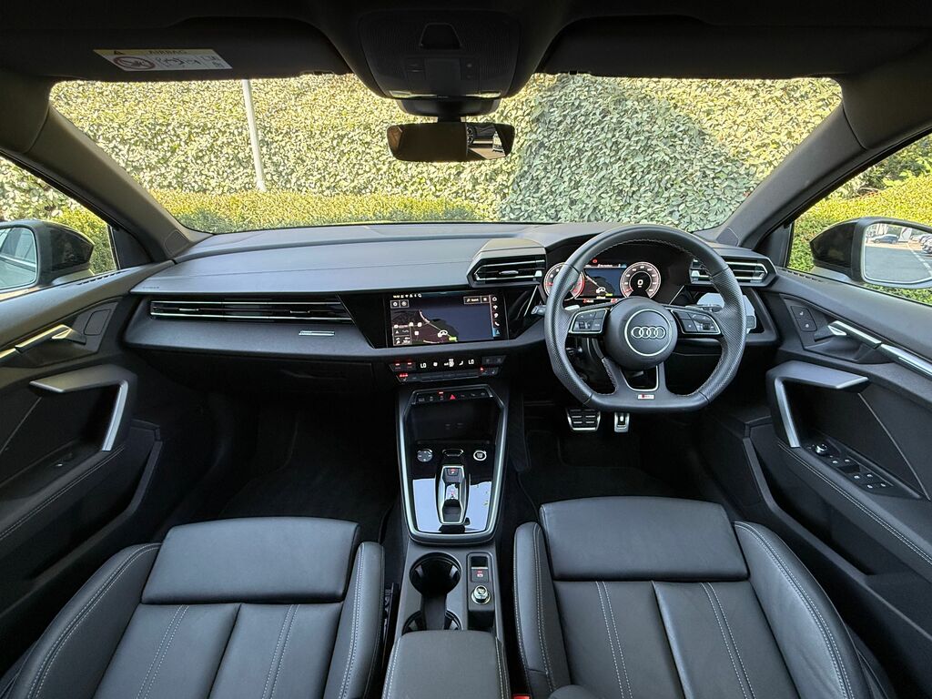 Audi A3 Black Edition CN25YHJ Green #3